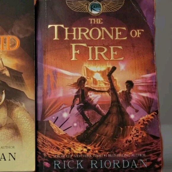 (2) Rick Riordan Books. Kane Chronicles - Picture 3 of 3